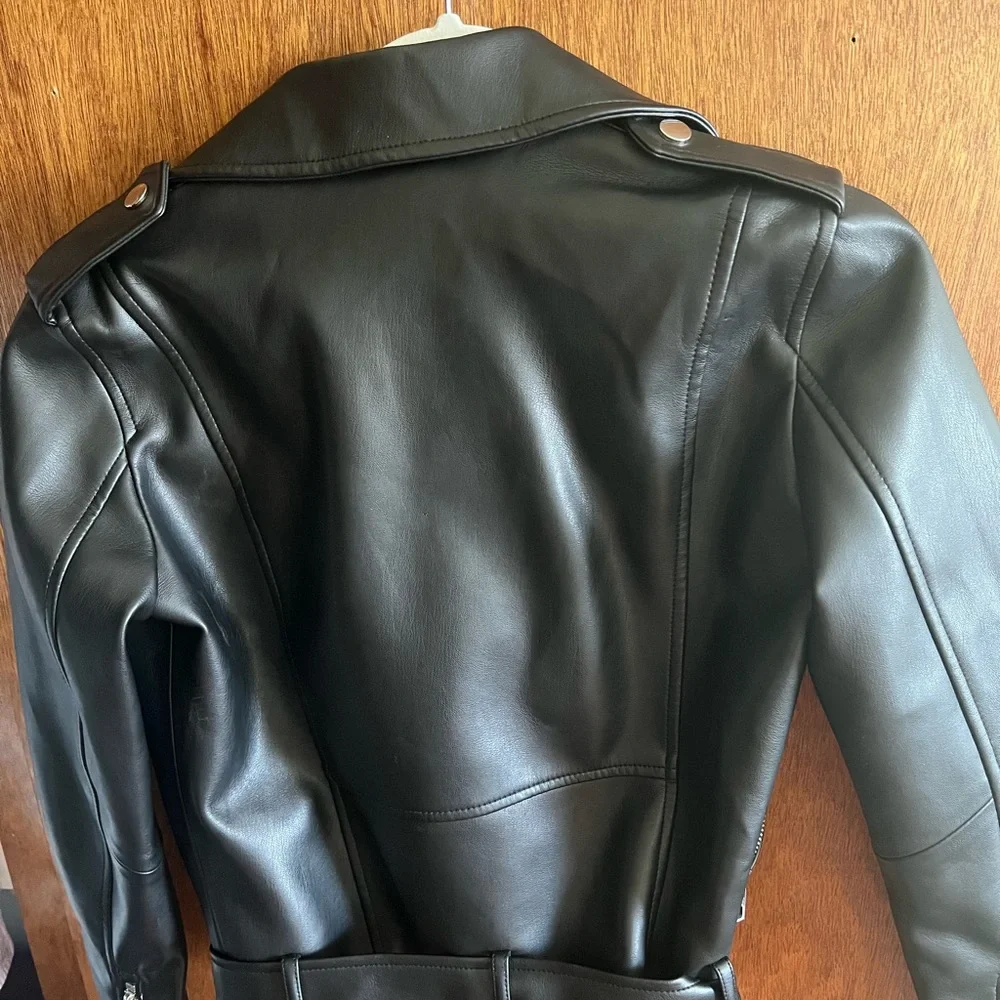 Leather jacket - Picture 7 of 8